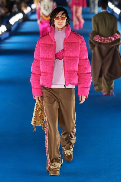Look 27
